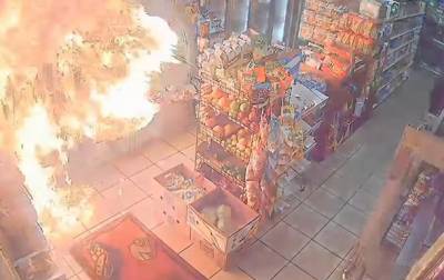 В Нью-Йорке магазин подожгли "коктейлем Молотова" - korrespondent.net - США - Украина - New York - Нью-Йорк - Нью-Йорк