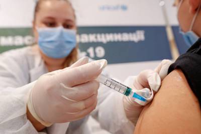 Доказано преимущество вакцин перед перенесенным COVID-19 - lenta.ru - США