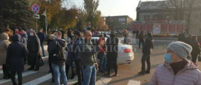 В Мариуполе работники меткомбината им. Ильича вышли на акцию протеста - w-n.com.ua - Мариуполь