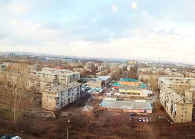 Подросток на детской площадке в Красноярске ударил 11-летнего школьника ножом в сердце - province.ru - Россия - Красноярск