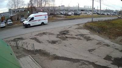 На ул. Рябова водитель мчавшейся скорой не заметил пешехода - penzainform.ru