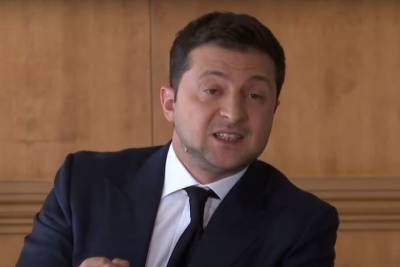 Владимир Зеленский - Зеленский назвал Крым и Донбасс экобомбами в центре Европы - mk.ru - Россия - Украина - Крым - Луганская обл. - Донецкая обл.