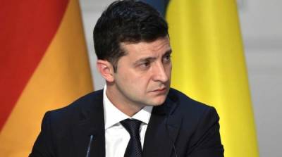 Владимир Зеленский - Ангела Меркель - “Встреча на корточках”: Зеленского засмеяли после “переговоров” с Меркель в Глазго - newzfeed.ru - Украина - Киев - Германия - Берлин