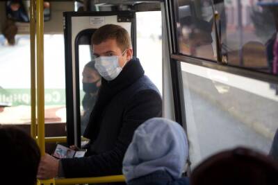 В Курской области 39% заболевших COVID-19 заразились вирусом в общественных местах - chr.mk.ru - Турция - Курская обл.