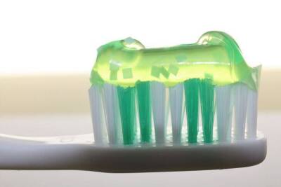 С какой «дачной» проблемой помогает справиться зубная паста: забытая хитрость - skuke.net