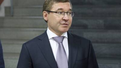 Владимир Якушев - Для коллективного иммунитета в УрФО надо вакцинировать еще 2,5 млн человек - newdaynews.ru - Уральск