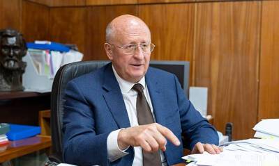 Александр Гинцбург - Разработчик «Спутника V» выступил за обязательную вакцинацию против COVID-19 - og.ru - Россия