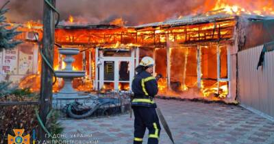 Пожар в Каменском: сгорели кафе, магазин и секонд-хенд - dsnews.ua - Украина - Одесса - Днепропетровская обл. - Каменск - Каменское - район Приморский, Одесса