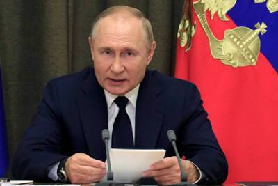 Владимир Путин - Путин предупредил о последствиях задержки с достижением коллективного иммунитета - lenta.ru - Россия