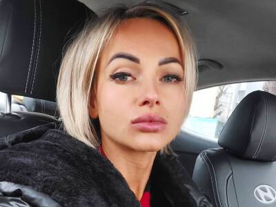 К участнице митинга антивакцинаторов в Киеве пришла СБУ. Перед этим женщина называла россиян "братьями" и рассказывала, что получает от них деньги - gordonua.com - Москва - Россия - Украина - Киев - Черкассы