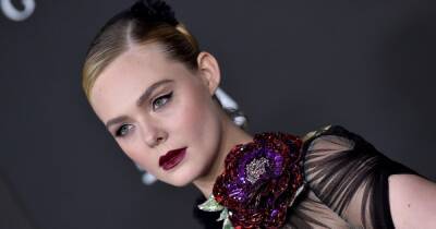 Эль Фаннинг появилась на роскошном приеме с макияжем из TikTok - focus.ua - Украина - Лос-Анджелес