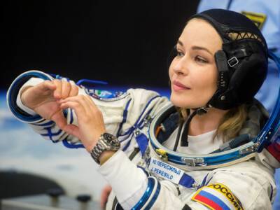 Юлия Пересильд - Слетавшую в космос Пересильд раскритиковали за самодовольство и высказывания о «глупых» расходах на лечение тяжело больных детей - rosbalt.ru