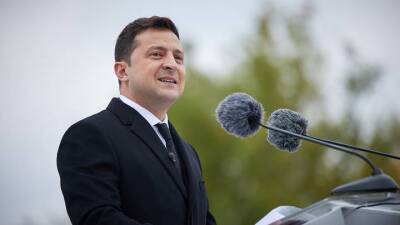 Владимир Зеленский - Зеленский заявил о готовности к вызовам из-за кризиса на границе Белоруссии - vm.ru - Украина - Белоруссия - Польша