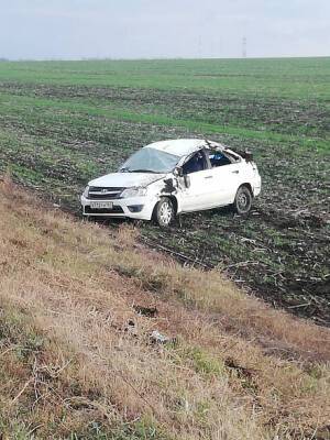 В Ростовской области женщина за рулем Lada Granta попала в ДТП, обгоняя КамАЗ - dontr.ru - Ростов-На-Дону - Ростовская обл. - Новошахтинск - Камаз