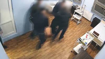 Михаил Саакашвили - Рати Брегадзе - Саакашвили несли на руках по тюремной больнице (видео) - tvc.ru - Грузия