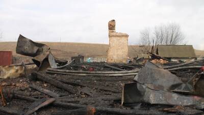 В Башкирии семья спаслась из пожара благодаря туалету на улице - bash.news - Башкирия - район Белебеевский