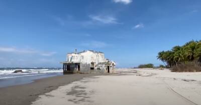 Тайна дома на пляже: самые одинокие и загадочные дома мира - ren.tv - Дома