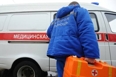 Выполнявший домашнее задание российский школьник отпилил себе палец - lenta.ru - Новосибирск