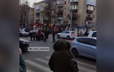 В Харькове Land Cruiser сбил на "зебре" пешеходов. 18+ - korrespondent.net - Украина - Харьков