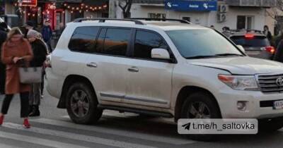 В Харькове внедорожник сбил людей на пешеходном переходе (видео) - focus.ua - Украина - Харьков