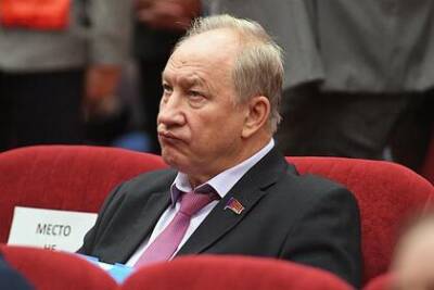Валерий Рашкин - Игорь Краснов - В КПРФ прокомментировали данные о лишении Рашкина неприкосновенности - lenta.ru - Россия