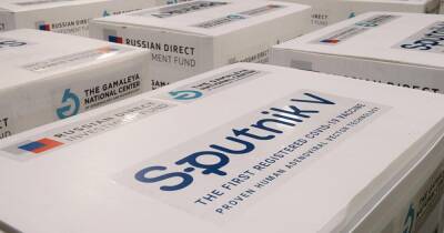 Российскую вакцину "Спутник V" начнут производить в Сирии - ren.tv - Россия - Сирия - Камбоджа