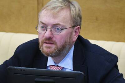 Виталий Милонов - Антон Котяков - В Госдуме предложили сократить рабочий день в России осенью и зимой - lenta.ru - Россия