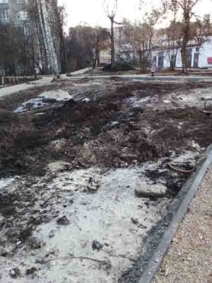 Газоны вокруг сквера за Домом офицеров пострадали во время благоустройства - vgoroden.ru - Нижний Новгород - Нижний Новгород - Благоустройство