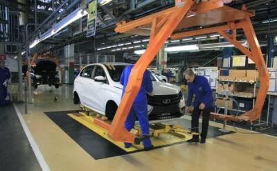 Сергей Зайцев - Ford - Российская автомобилестроительная компания АвтоВАЗ на одном из заводов полностью остановила производство - echo.msk.ru - Россия - Германия - Ижевск - Тольятти