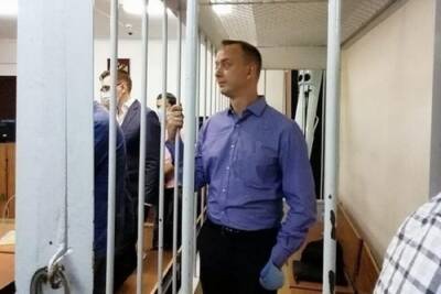 Иван Мельников - Иван Сафронов - Сафронов получил выговор за бритвенное лезвие в его камере - mk.ru - Москва