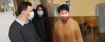 Виктор Неволин - Виктор Неволин проверил работу пункта вакцинации на базе МФЦ - runews24.ru - городское поселение Раменский