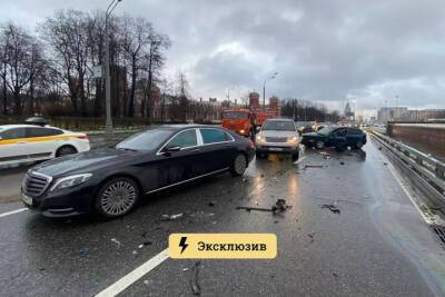 Игорь Рыбаков - В Москве попал в ДТП Maybach владельца завода «ТехноНиколь» в Рязани - rzn.mk.ru - Москва - Рязань