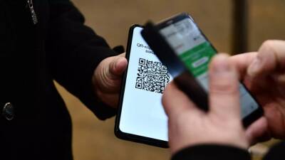 Решение об использовании QR-кодов будут принимать власти российских регионов - russian.rt.com - Россия