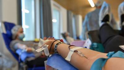Москвичам рассказали о донорстве крови с отрицательным резус-фактором - vm.ru - Москва