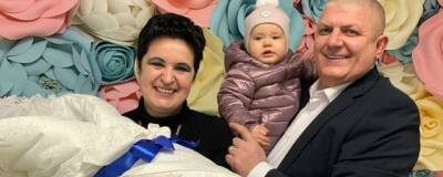 У 53-летней Елены Голуновой родился пятый ребенок - runews24.ru
