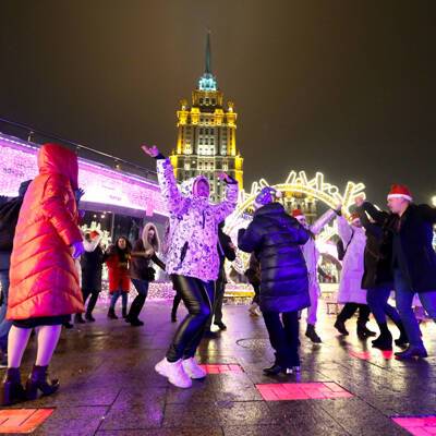 Петр Бирюков - Москву к новогодним праздникам украсят тысячи световых конструкций - radiomayak.ru - Москва