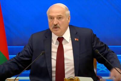 Александр Лукашенко - Лукашенко призвал не пугать белорусов вхождением в состав России - mk.ru - Россия - Белоруссия