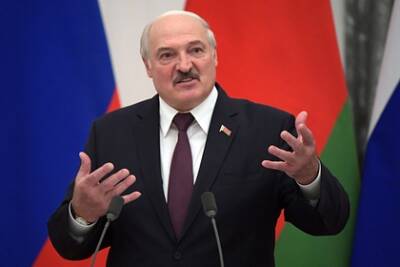 Владимир Путин - Александр Лукашенко - Лукашенко заявил о спасении России Путиным - lenta.ru - Россия - Белоруссия