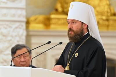 Иларион Алфеев - В РПЦ поддержали наказания за фейки о вакцинации от коронавируса - lenta.ru - Москва - Россия