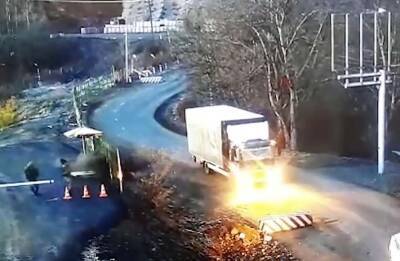 В Нагорном Карабахе возобновились взрывы и обстрелы - lenta.ua - Украина - Армения - Азербайджан - Нагорный Карабах - Шуша - Великобритания
