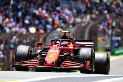 Карлос Сайнс: Мне удалось удержать Переса позади - f1news.ru - Сан-Паулу