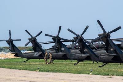 В США начали испытания пушки для нового вертолета - lenta.ru - США - county Black Hawk