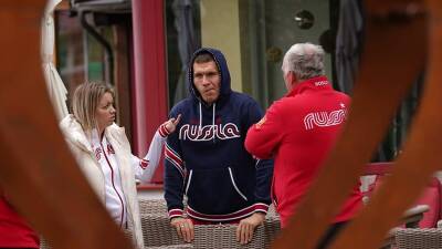 Александр Большунов - Лыжник Большунов приступил к тренировкам после операции - iz.ru - Израиль