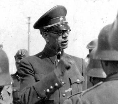 Я был батальонный разведчик, а он генеральчик штабной - skuke.net - Украина - Санкт-Петербург - Интересно