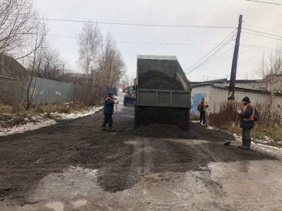 Аварийный участки улицы Белякова засыпали асфальтной крошкой - vgoroden.ru - р-н. Московский