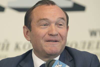 Петр Бирюков - Петр Бирюков сообщил о благоустройстве территорий 45 поликлиник в Москве - mk.ru - Москва