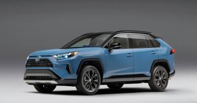 Обновленная Toyota RAV4 2022 скоро в продаже: что изменилось в популярном кроссовере (видео) - focus.ua - Украина