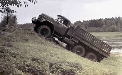 ЗИЛ-131: почему конструкция советского грузовика была уникальной для своего времени (Факти, Болгария) - inosmi.ru - Россия - Болгария
