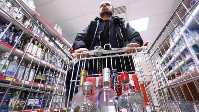 Минфин предложил повысить цены на водку и другой крепкий алкоголь в 2022 году - vm.ru - Россия