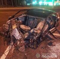 В Ривном водитель на скорости влетел в столб: авто разорвало пополам - vlasti.net - Ривненской обл.